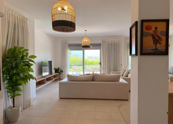 Spacious 3br Einbay With Terrace & Views فيلة *