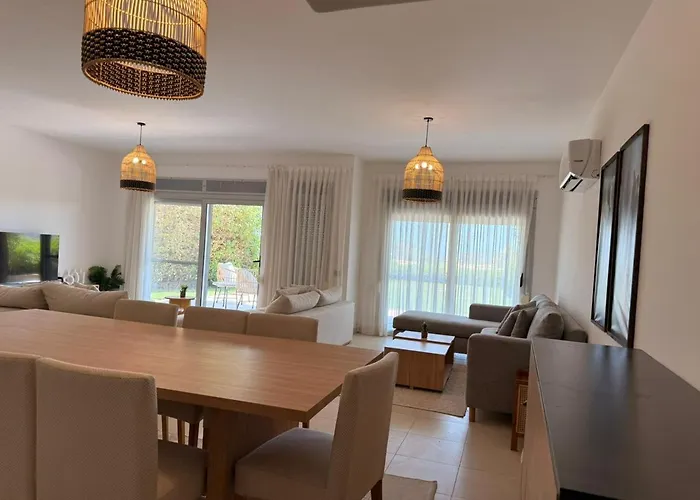 Spacious 3br Einbay With Terrace & Views *