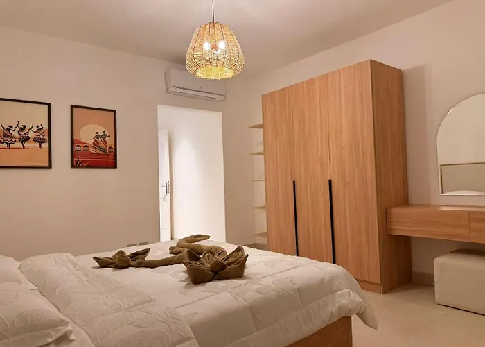 فيلة Spacious 3br Einbay With Terrace & Views *