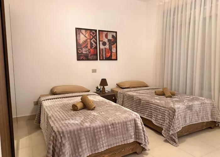 Spacious 3br Einbay With Terrace & Views *
